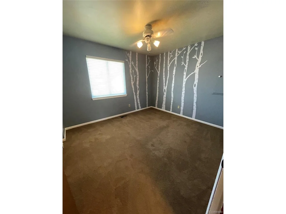 Photo of 3109 N Oak Cir