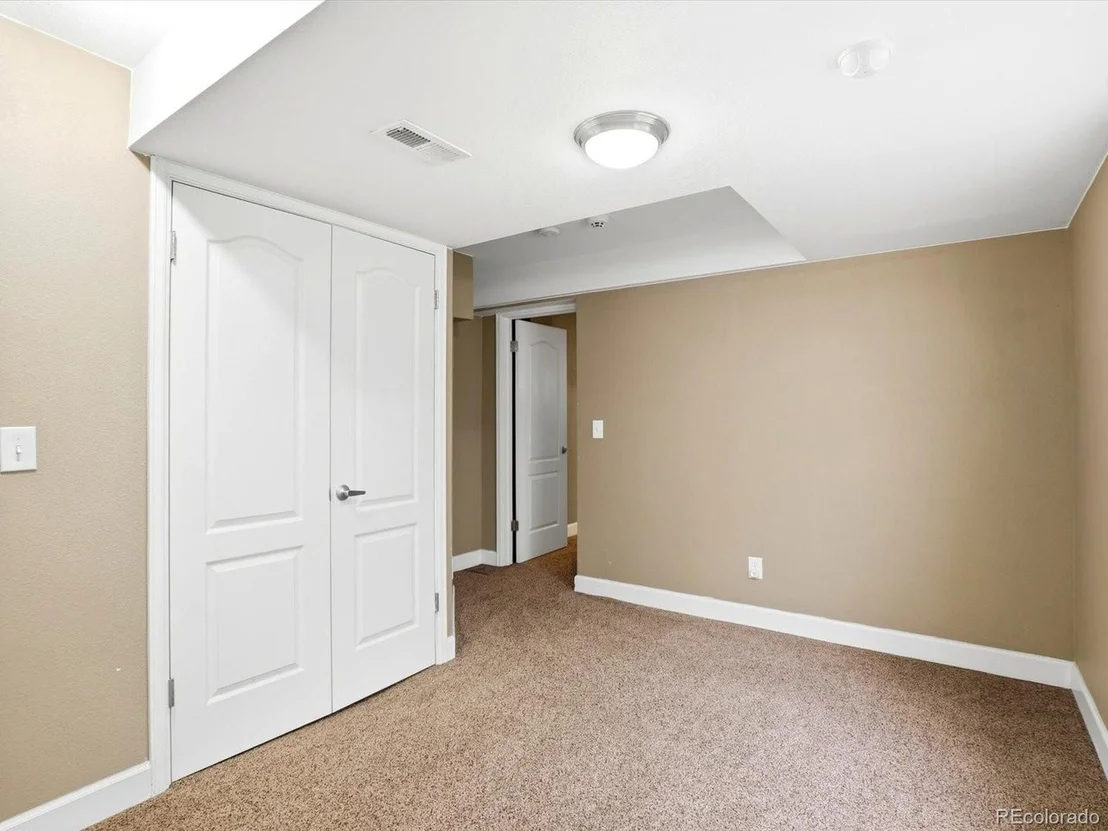 Photo of 10059 Dillon Cir