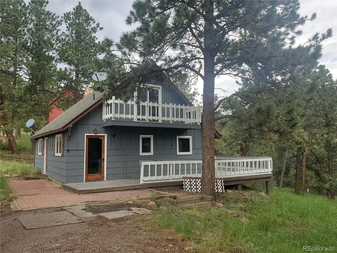 Photo of 2099 Roland Dr