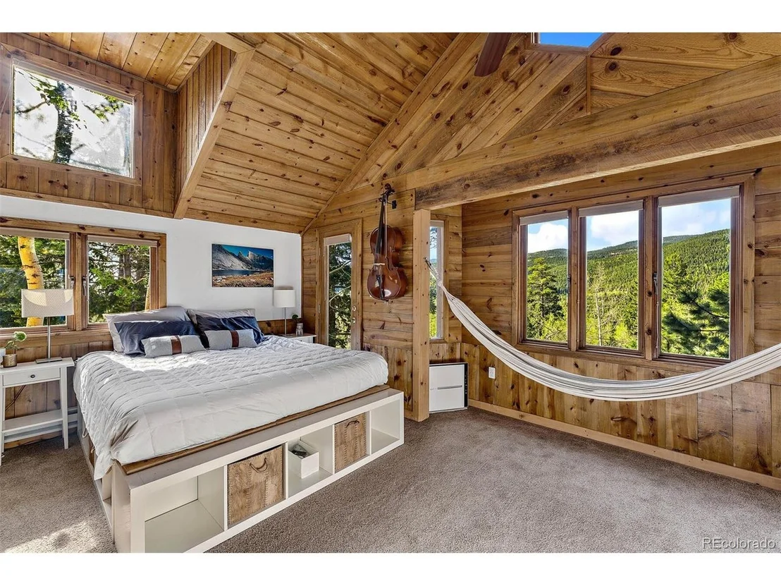 Photo of 489 Circle Dr