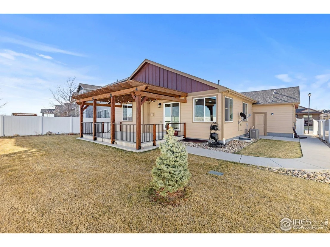 Photo of 6038 Carmon Dr