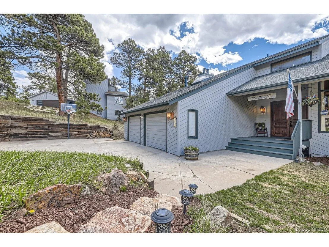 Photo of 31597 Broadmoor Dr
