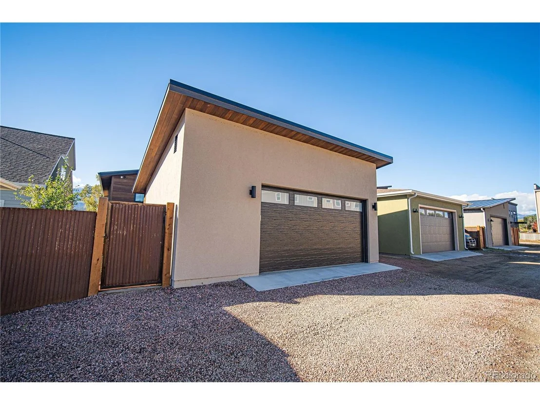 Photo of 214 Two Rivers Rd