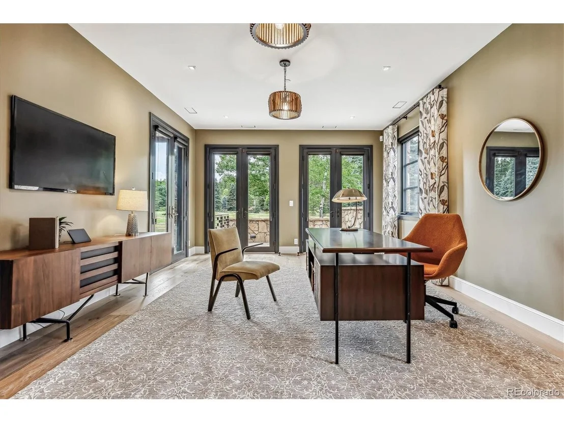 Photo of 33114 Upper Bear Creek Rd