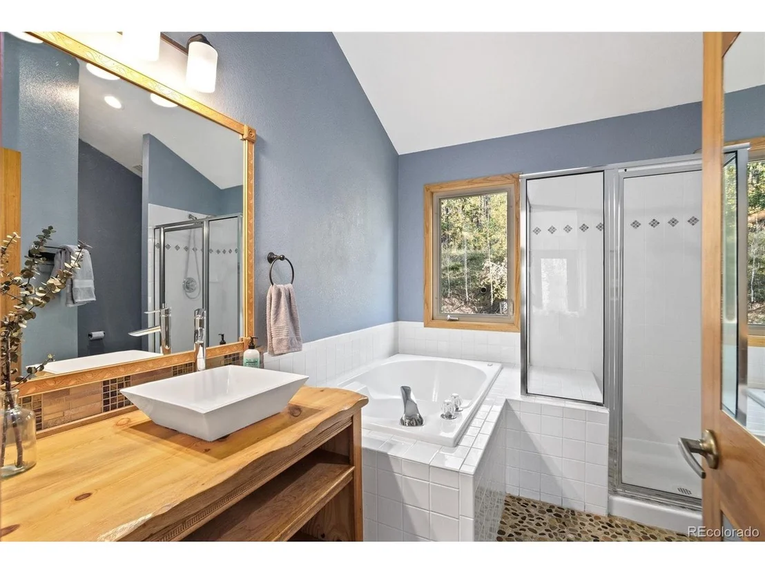 Photo of 7565 Brook Forest Ln