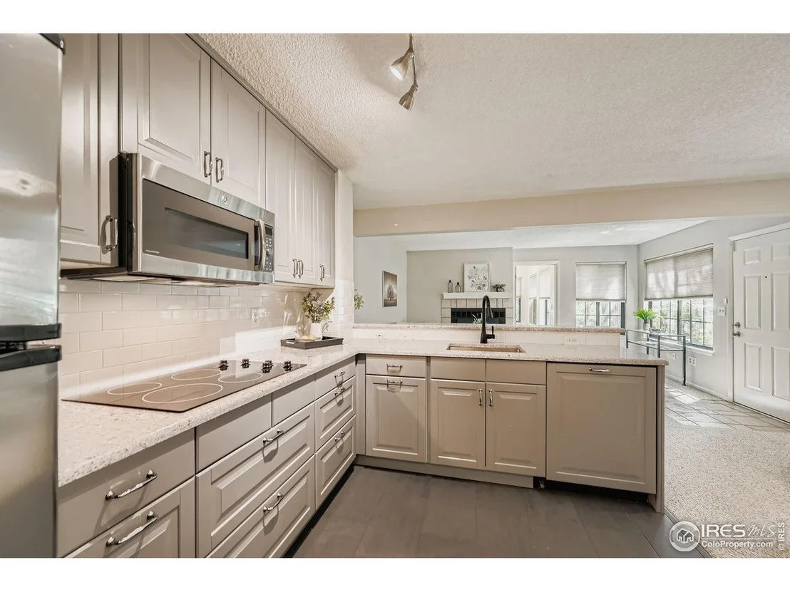 Photo of Unit D at 4767 White Rock Cir