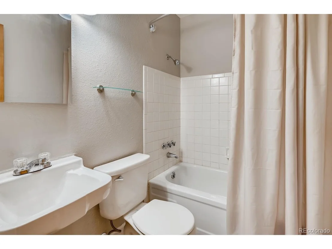 Photo of Unit 204 at 5102 Williams Fork Trl