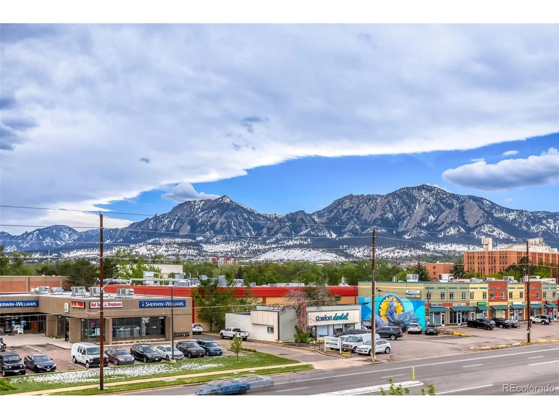 Photo of Unit 331 at 3601 Arapahoe Ave