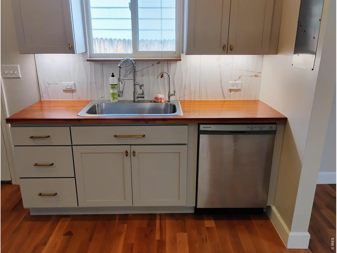 Photo of 217 5th Ave