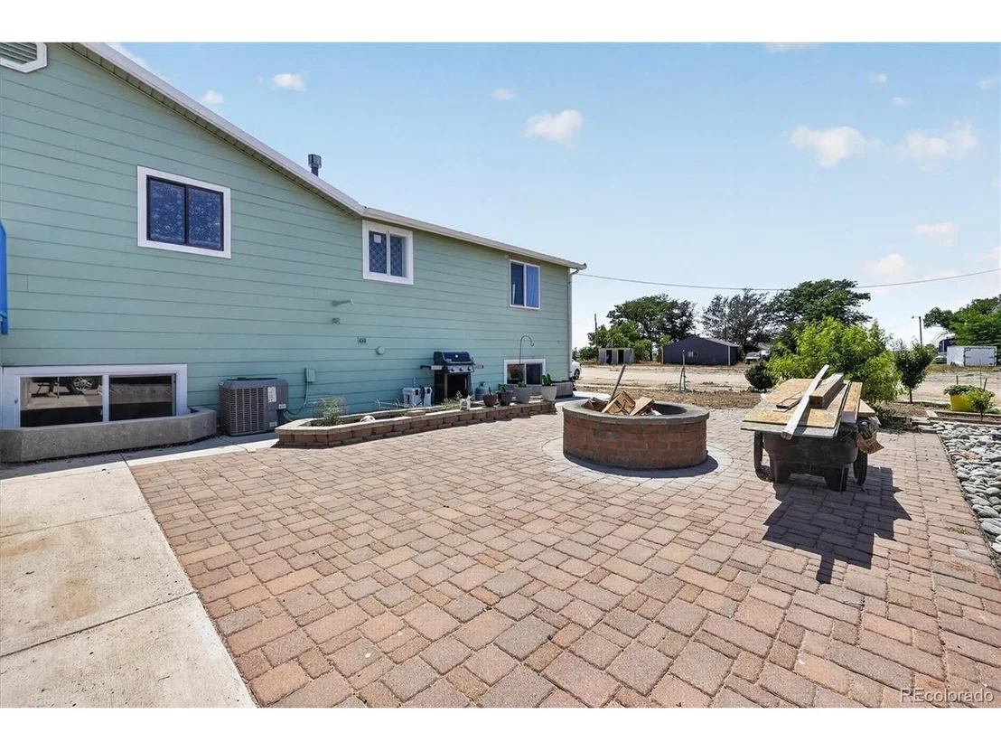 Photo of 32189 County Road 16