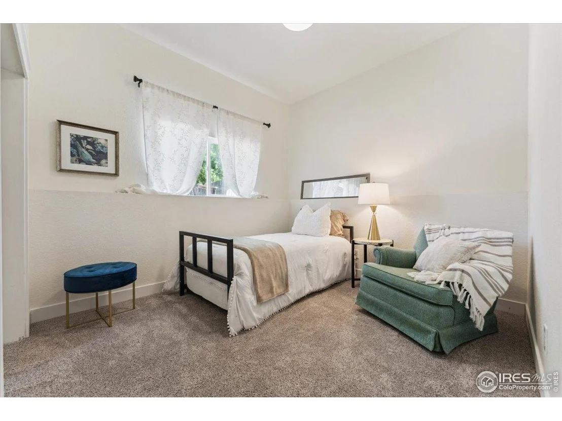 Photo of 824 Aztec Dr