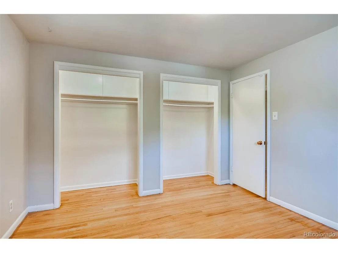 Photo of 5345 Otis St