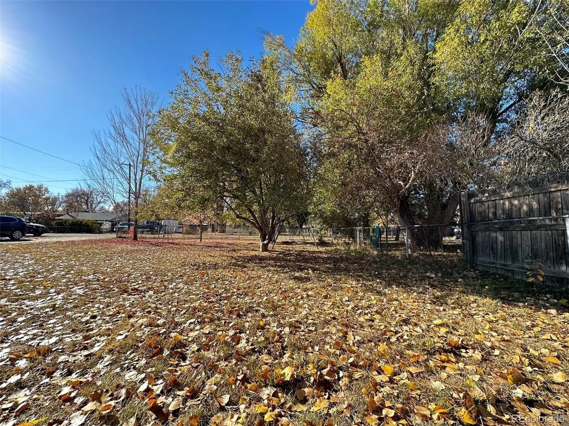 Photo of 4290 Garrison St