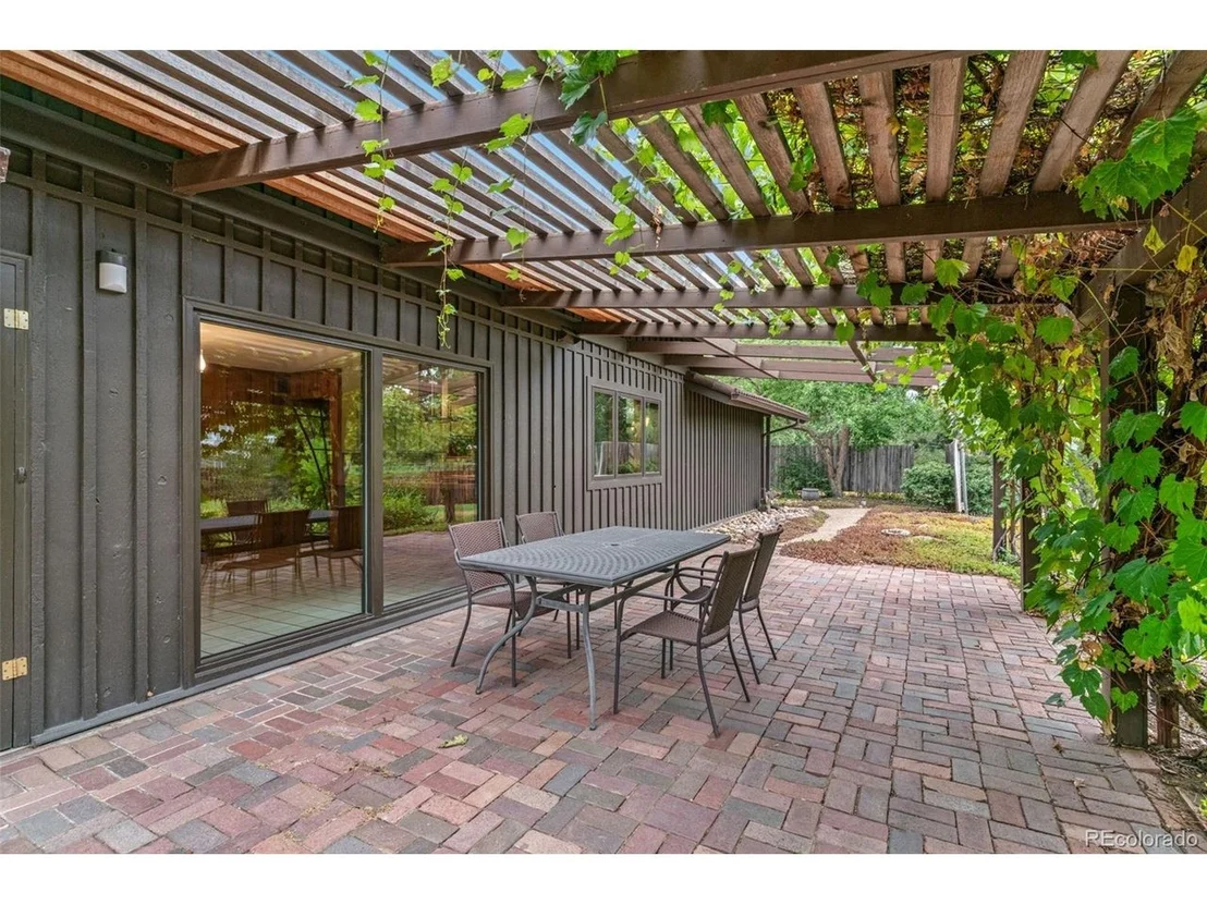 Photo of 5161 Laurel Ave