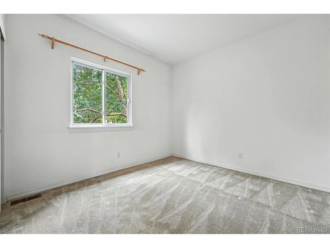 Photo of 146 Estack Pl