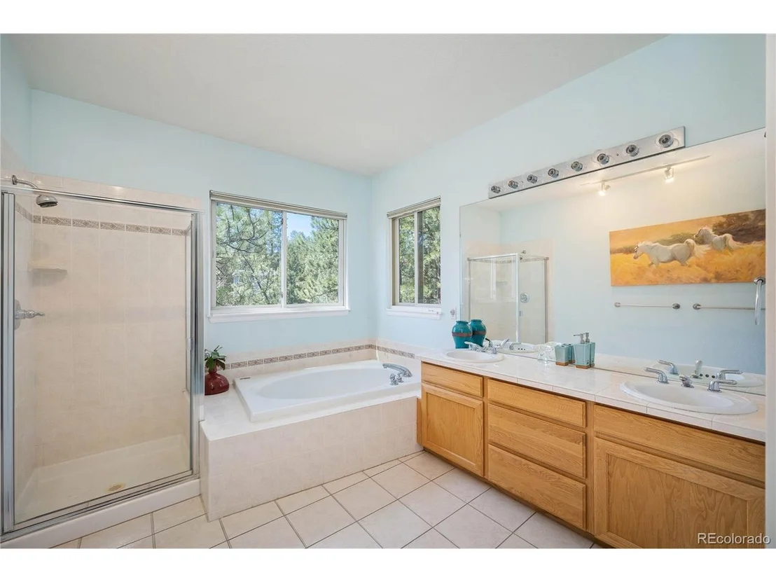 Photo of 6935 Sprucedale Park Way