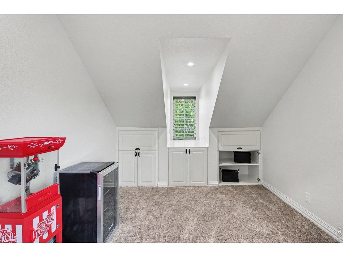 Photo of 101 Whitney Ct