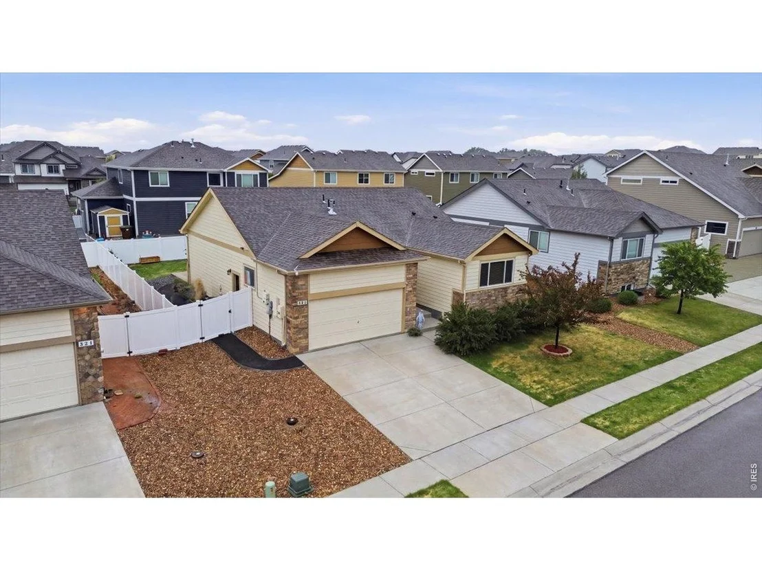 Photo of 323 Torreys Dr
