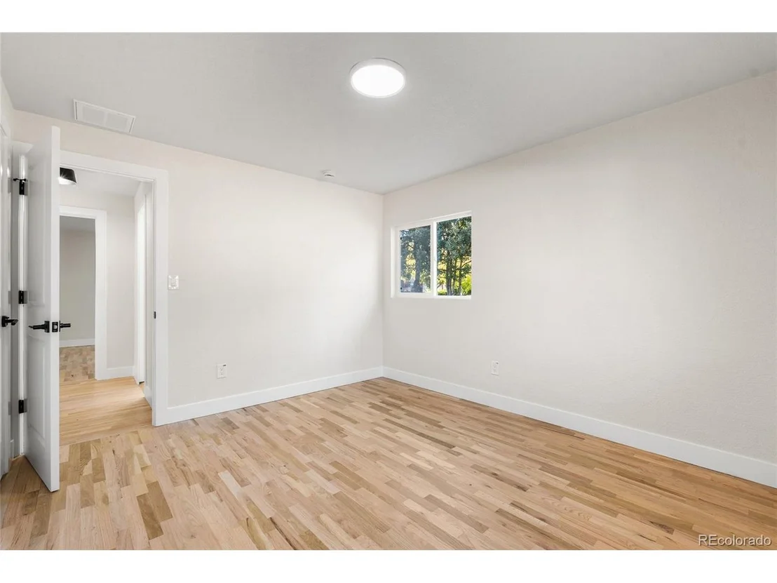 Photo of 7350 Field St