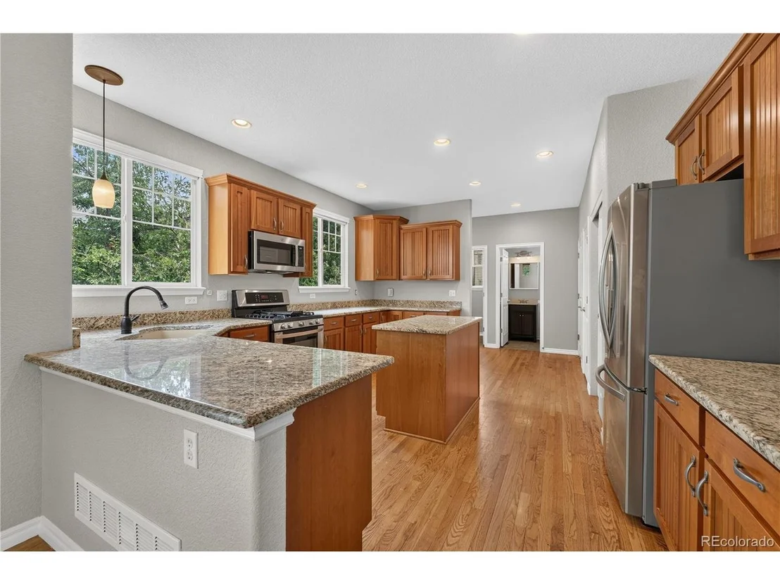Photo of 10672 Riverbrook Cir