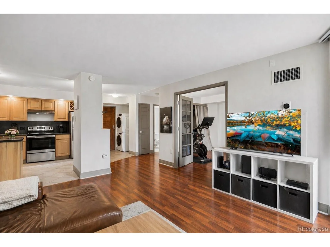 Photo of Unit 310 at 601 W 11th Ave