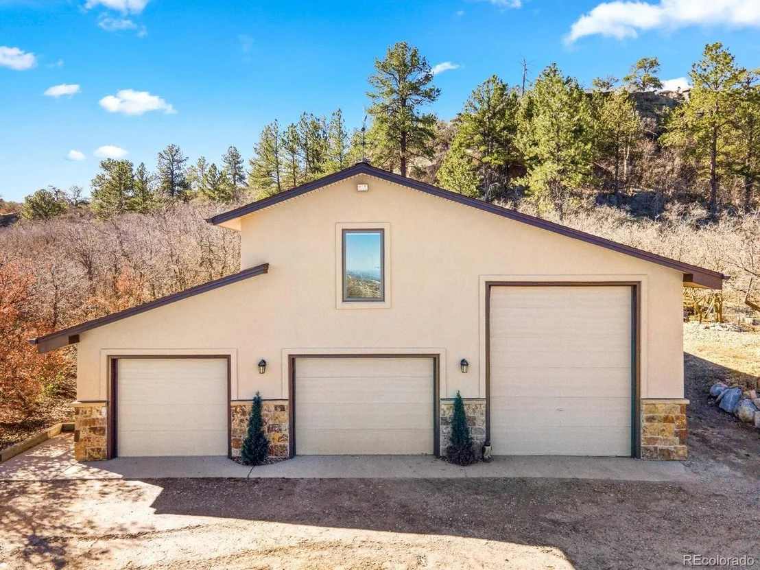 Photo of 836 Valley Rd