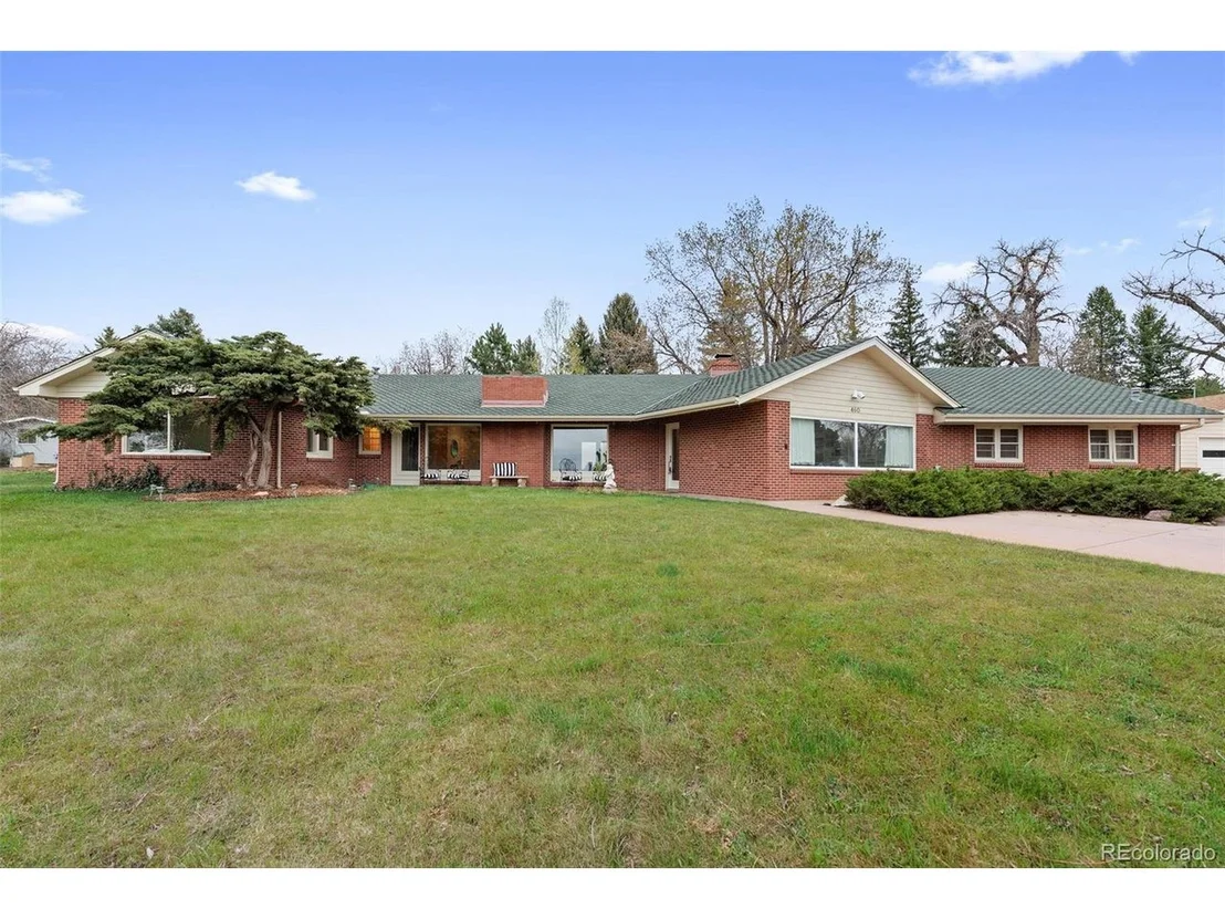 Photo of 460 Paragon Dr