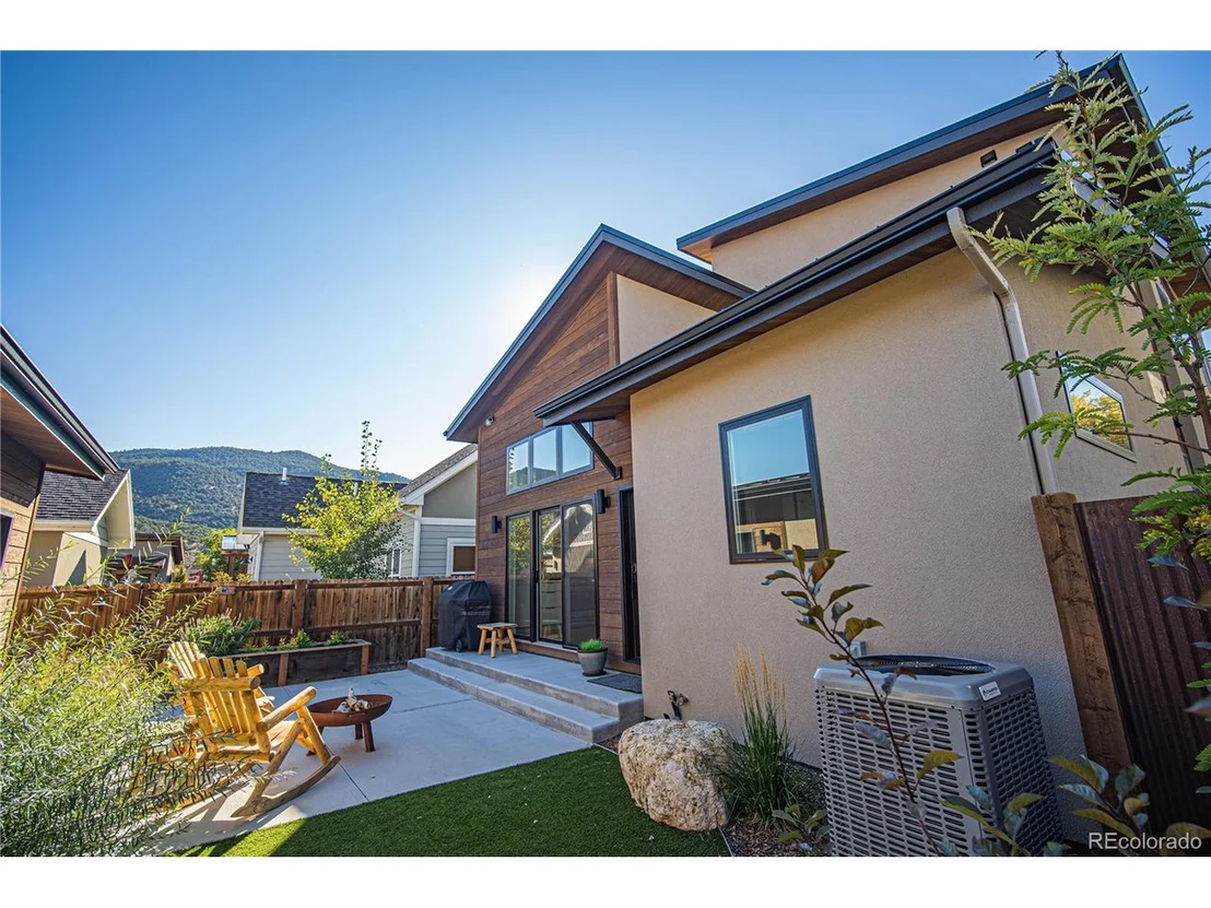 Photo of 214 Two Rivers Rd
