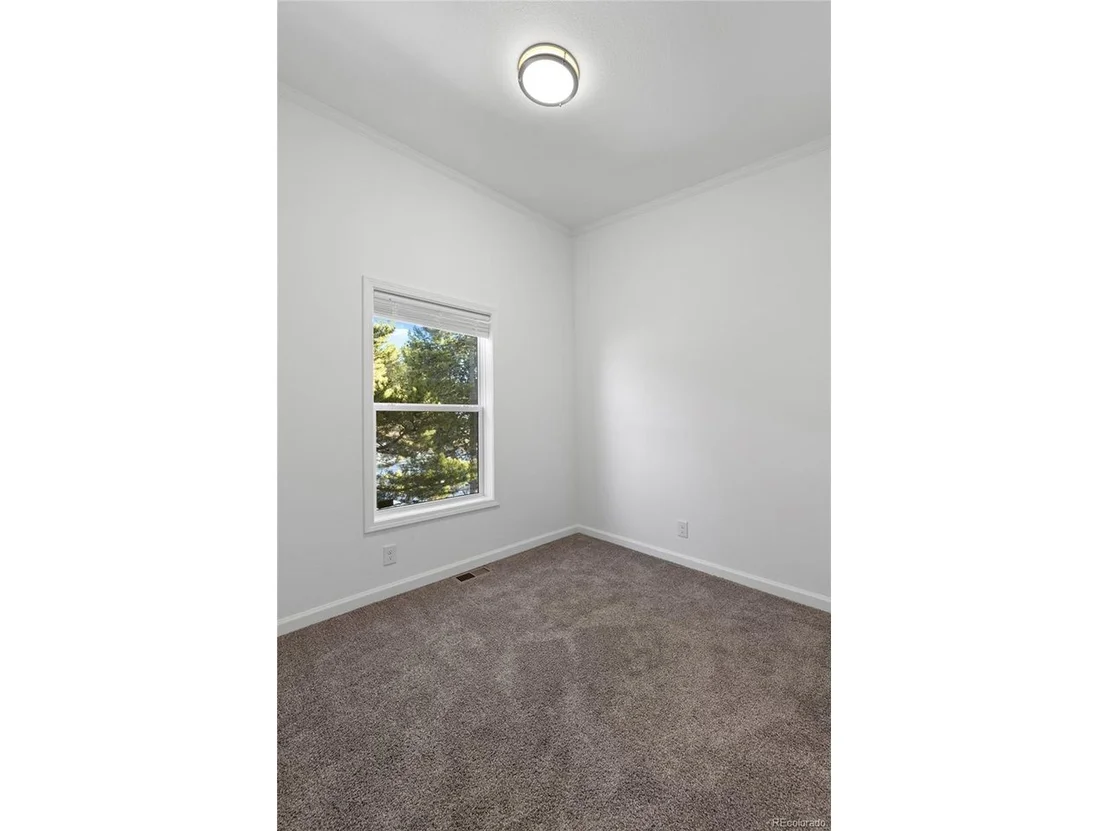 Photo of 162 Brooklyn Cir