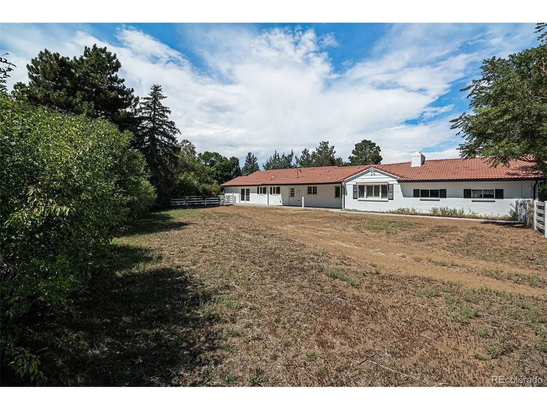 Photo of 2 Middle Rd