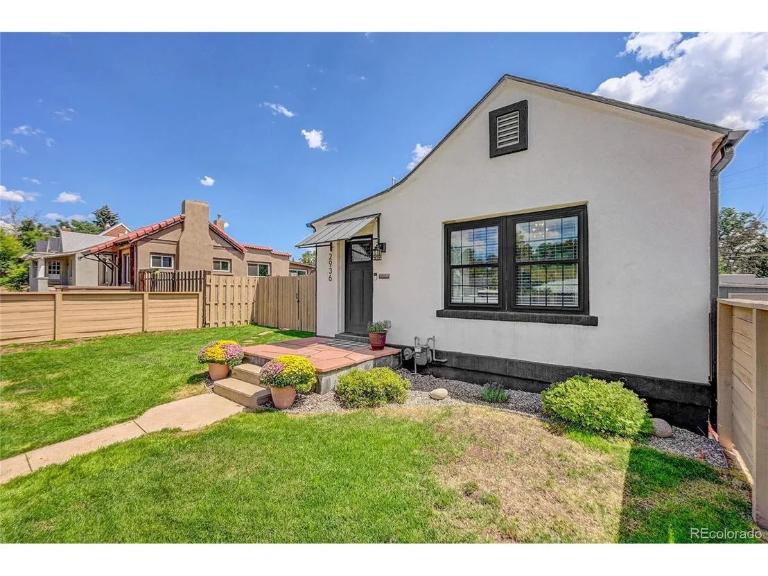Photo of 2936 Sheridan Blvd