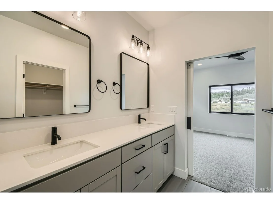 Photo of 1501 James Dr