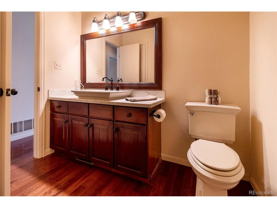Photo of 924 Bluebird Dr