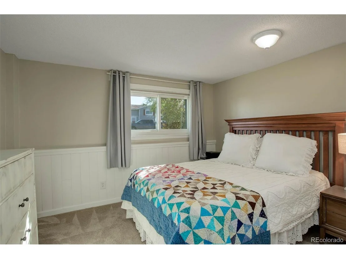 Photo of 222 Helena Cir