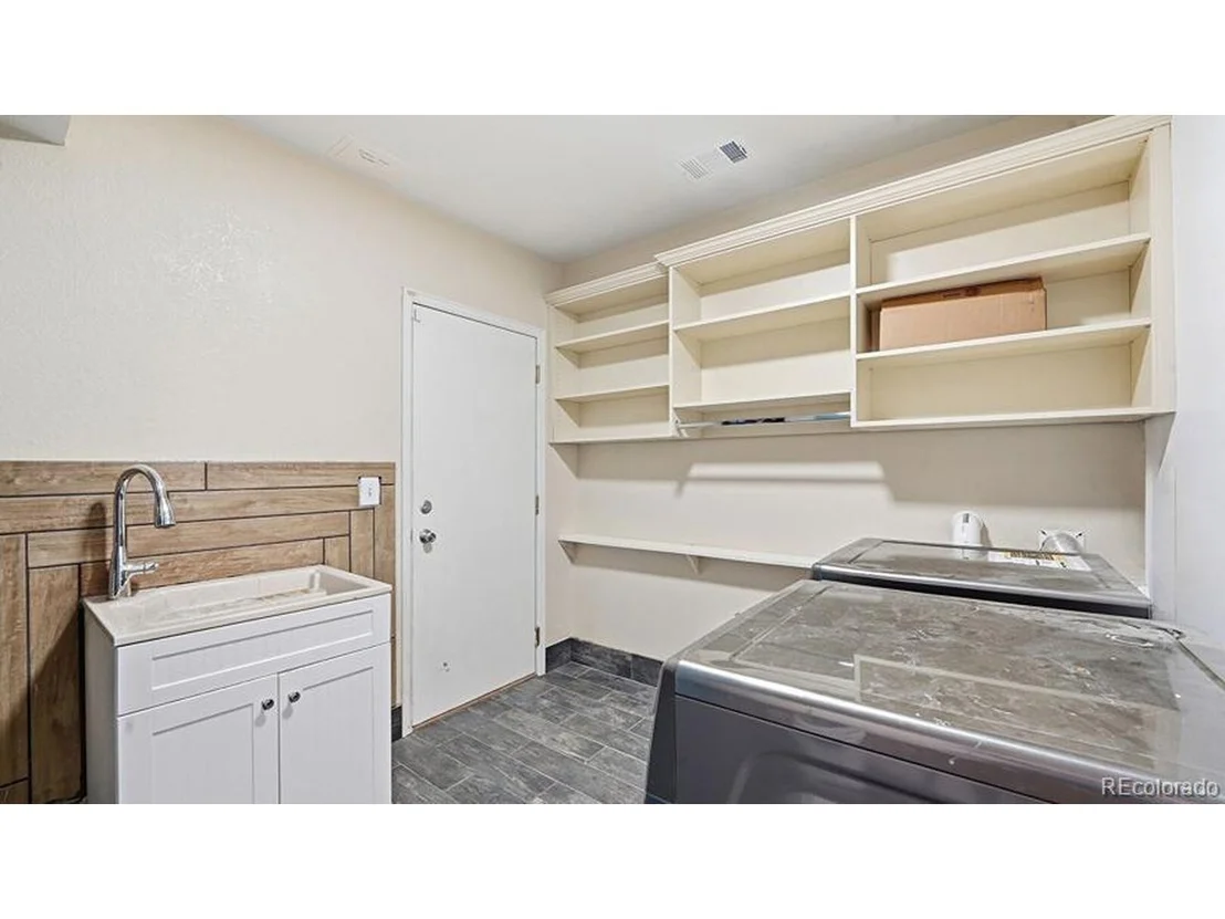 Photo of 513 Sundance Cir