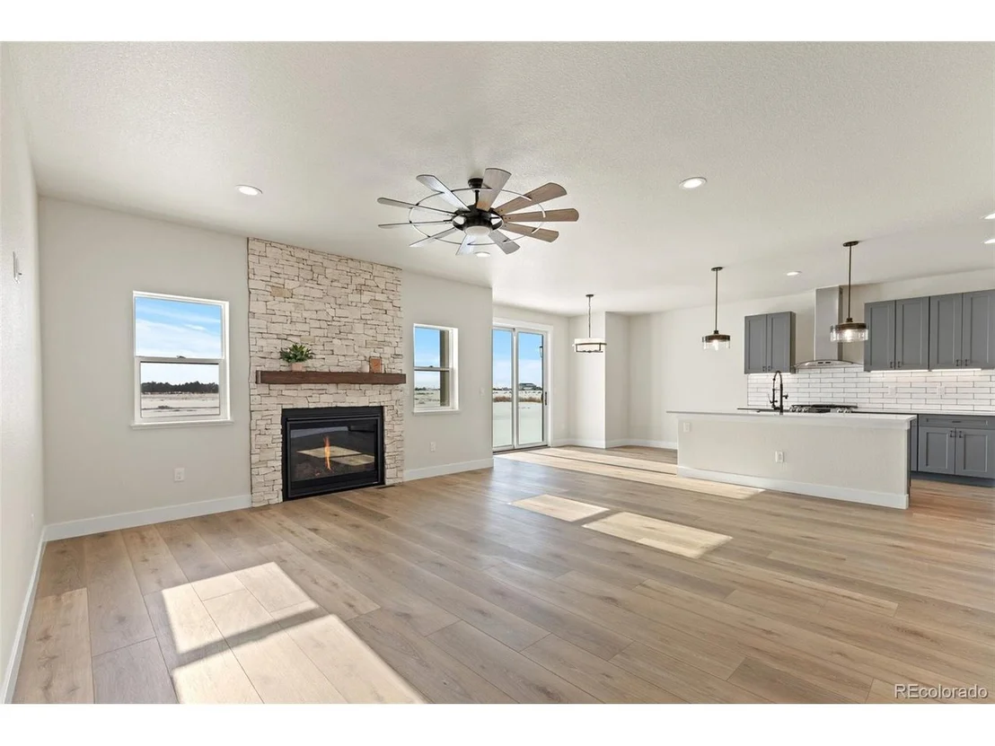 Photo of 118 7th Ave