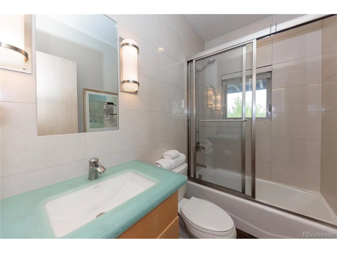Photo of 354 Ensign Dr