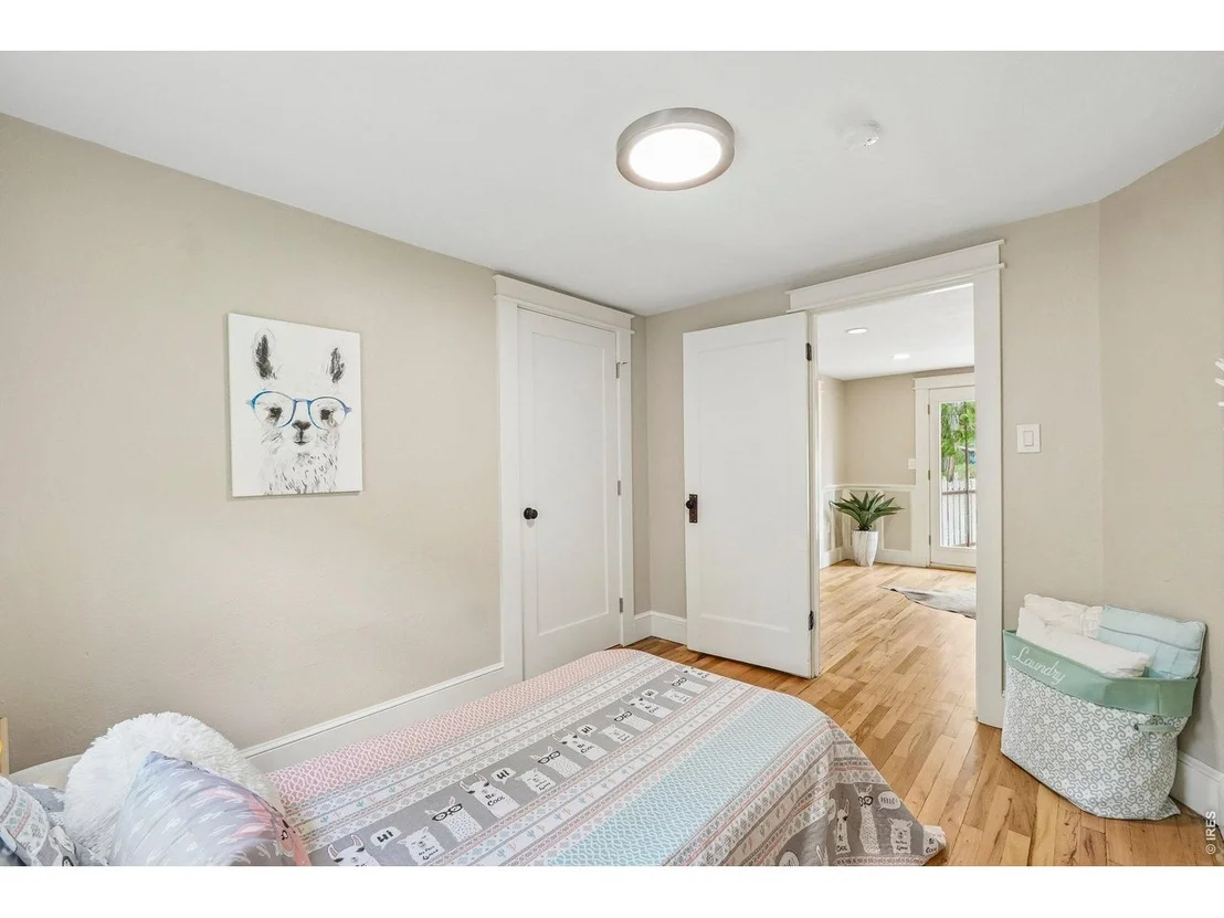 Photo of 205 5th Ave