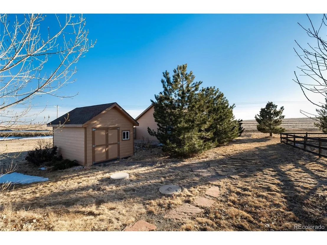 Photo of 1120 Antelope Dr W
