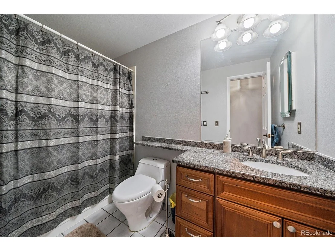 Photo of 7370 Jay St