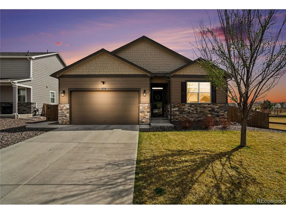 Photo of 1645 Clarendon Dr