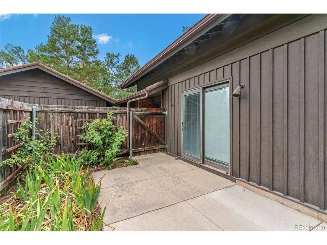 Photo of 5161 Laurel Ave