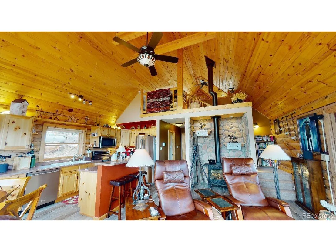 Photo of 1995 Bonell Dr