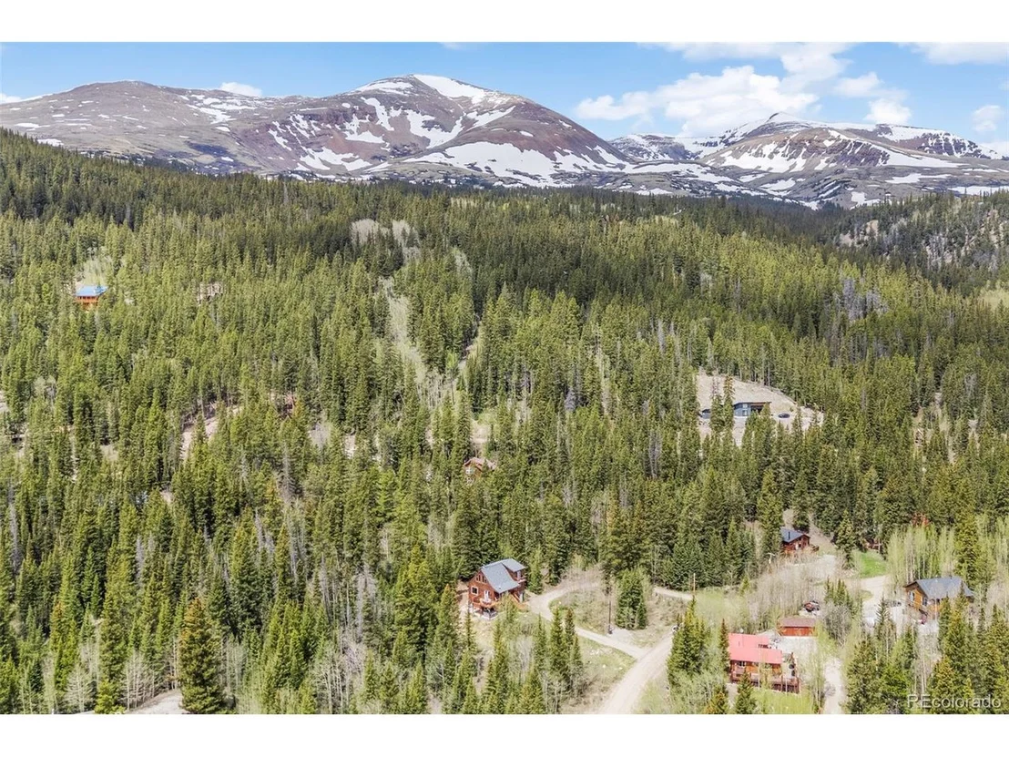 Photo of 894 Peterson Dr