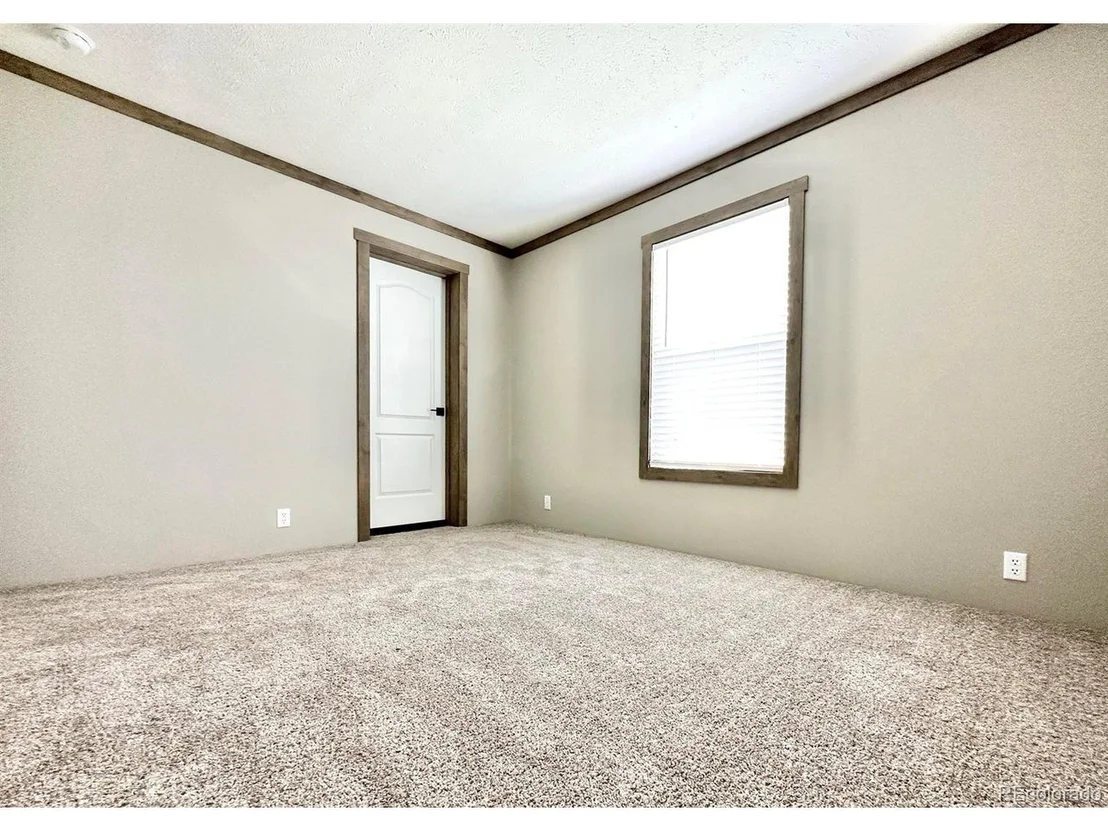 Photo of 1171 2nd Ave