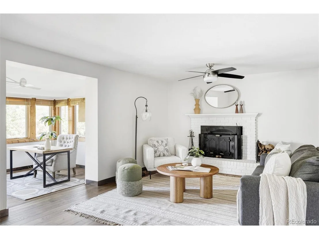 Photo of 365 Seminole Dr