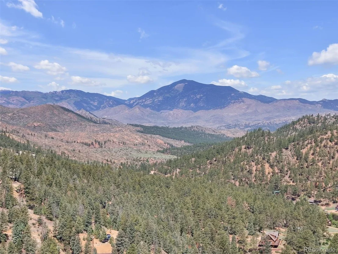 Photo of 9987 Overlook Rd