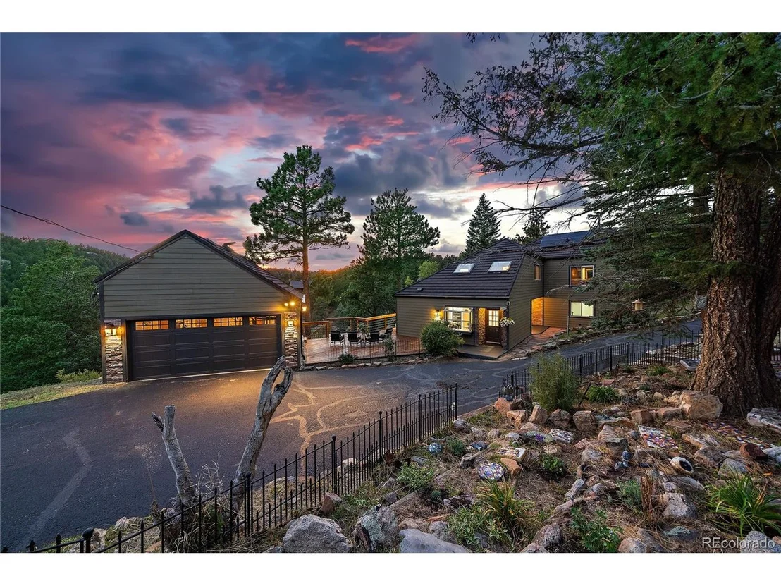 Photo of 6537 Vesuvius Rd