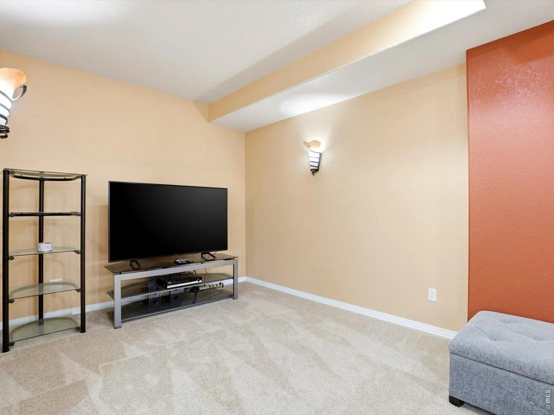 Photo of 445 Edison Pl