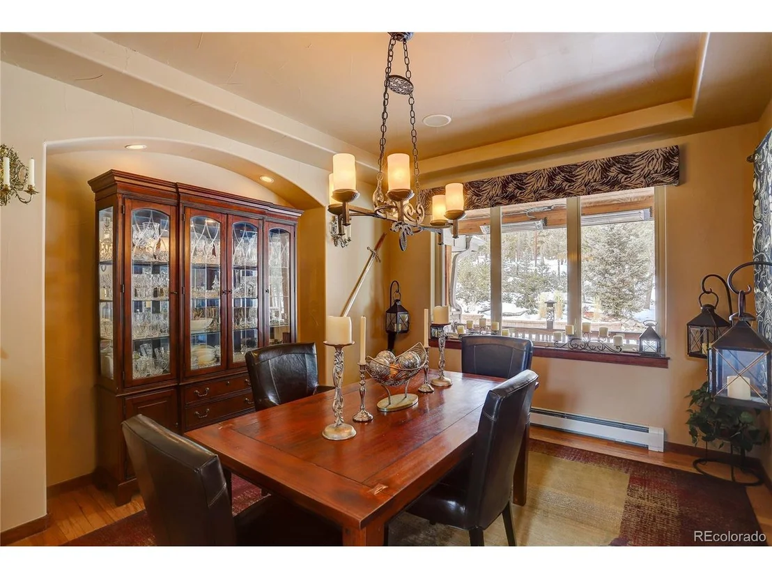 Photo of 11391 Belle Meade Dr
